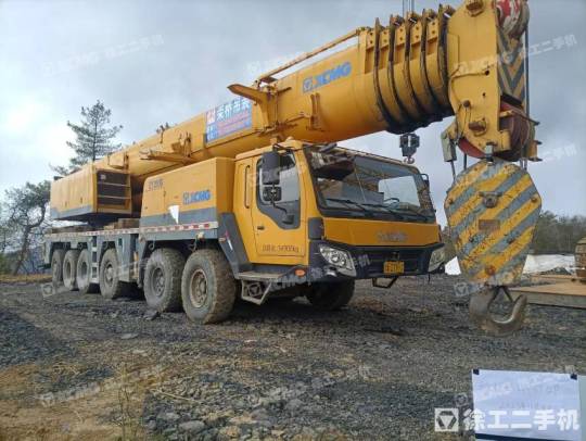 徐工QY130K汽车起重机