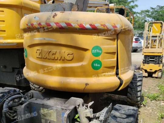 徐工GTBZ14J曲臂式高空作业平台