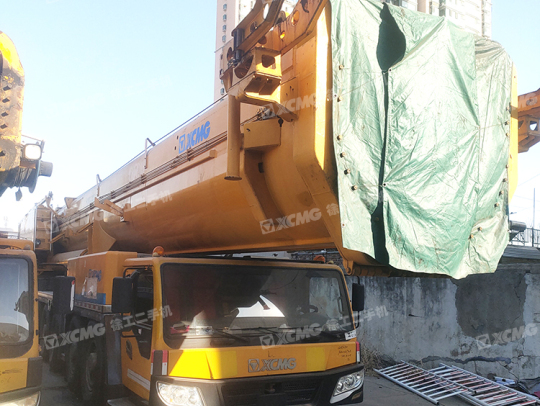 徐工QAY650全路面汽车起重机