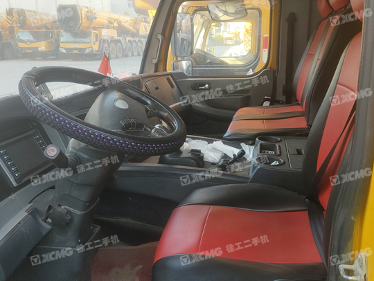 徐工QAY650全路面汽车起重机