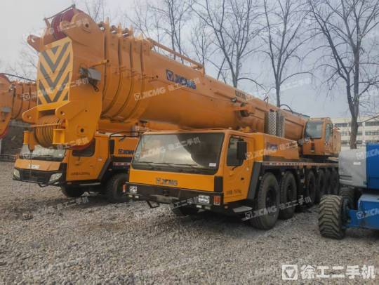 徐工QAY300全路面汽车起重机