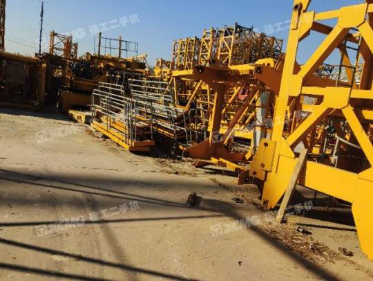 徐工XGT7527-18S塔式起重机