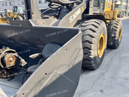 徐工XC956轮式装载机