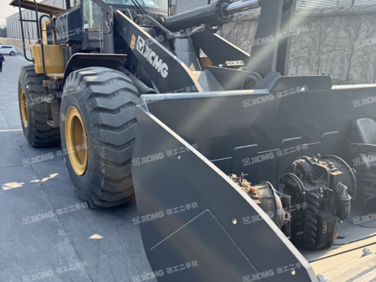 徐工XC956轮式装载机