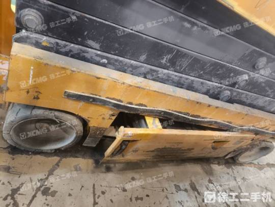 徐工GTJZ0808剪叉式高空作业平台