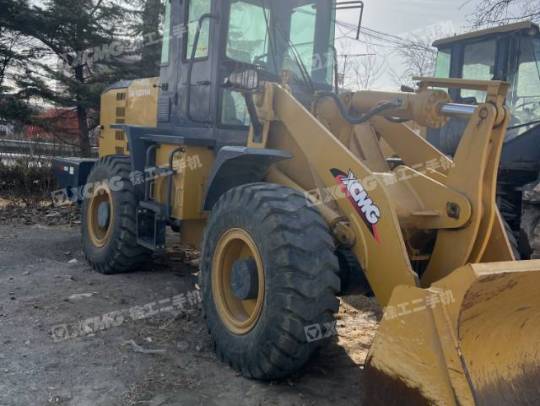 徐工LW300KV轮式装载机