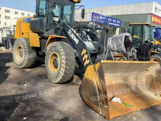 徐工LW330FV輪式裝載機