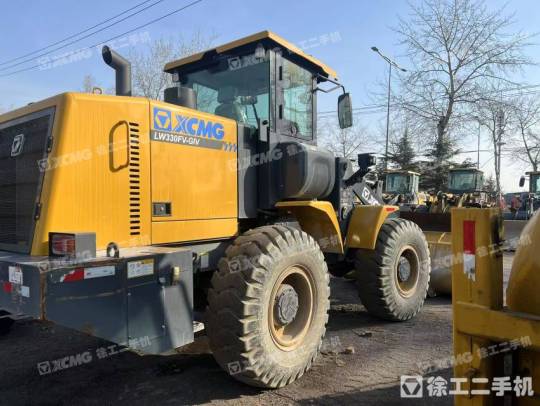 徐工LW330FV輪式裝載機