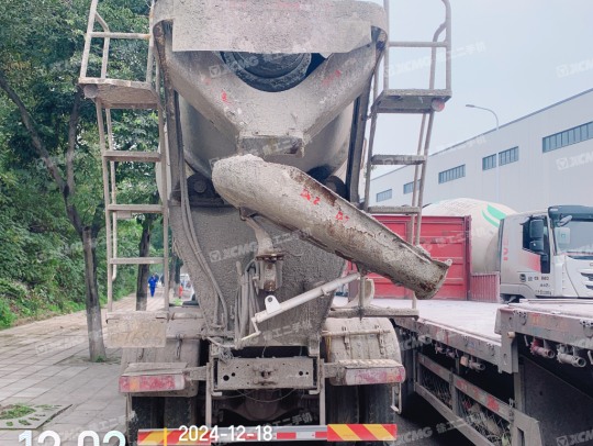 徐工G4806E攪拌車