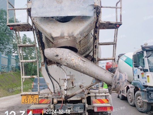 徐工G4806E攪拌車