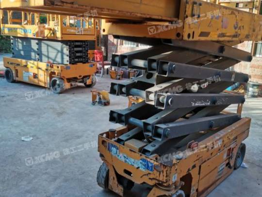 徐工GTJZ0607剪叉式高空作业平台