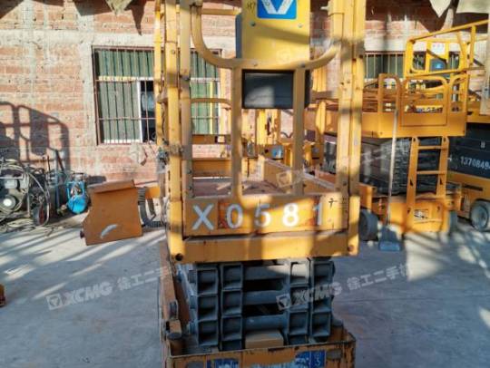 徐工GTJZ0607剪叉式高空作业平台