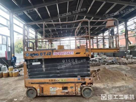 徐工GTJZ1212剪叉式高空作业平台