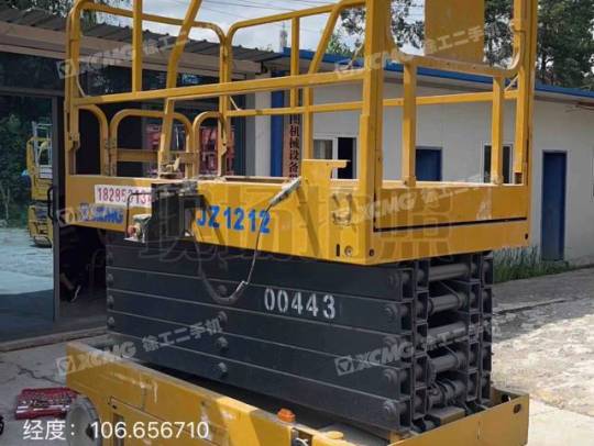 徐工GTJZ1212剪叉式高空作业平台