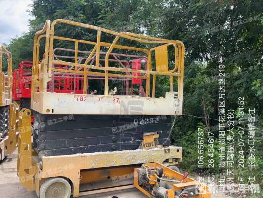 徐工GTJZ1212剪叉式高空作业平台