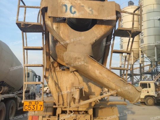 徐工G4806E攪拌車