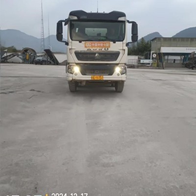 徐工G4805E搅拌车