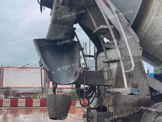 徐工G4804B攪拌車