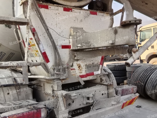 徐工G4805D攪拌車