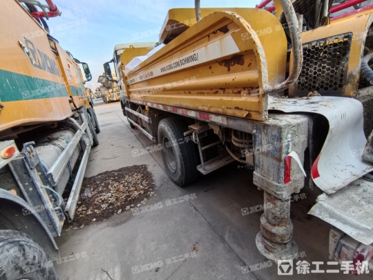 徐工HBC10018V混凝土車載泵