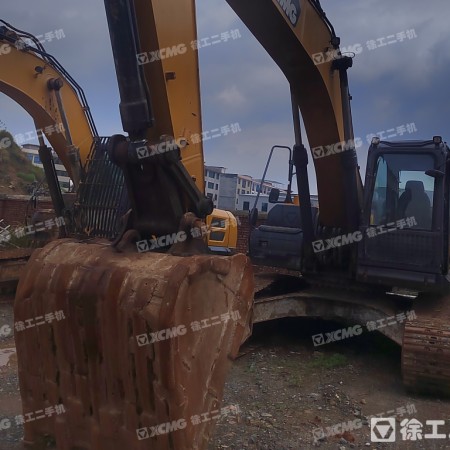 徐工XE270DK履带式挖掘机