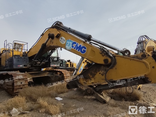 徐工XE750D履带式挖掘机