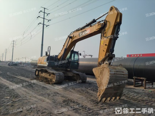 徐工XE380DK履带式挖掘机