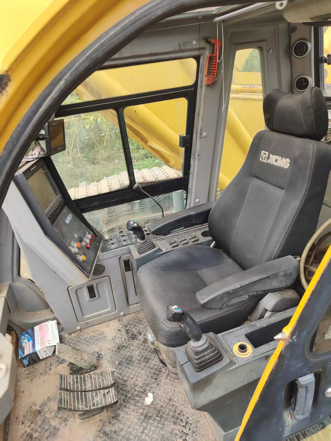 徐工XGC130-I履带式起重机