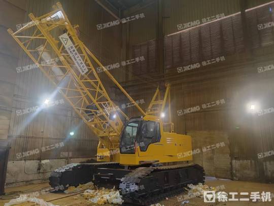 徐工XGC75履带式起重机