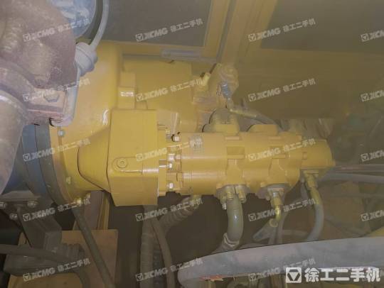 徐工XGC75履带式起重机