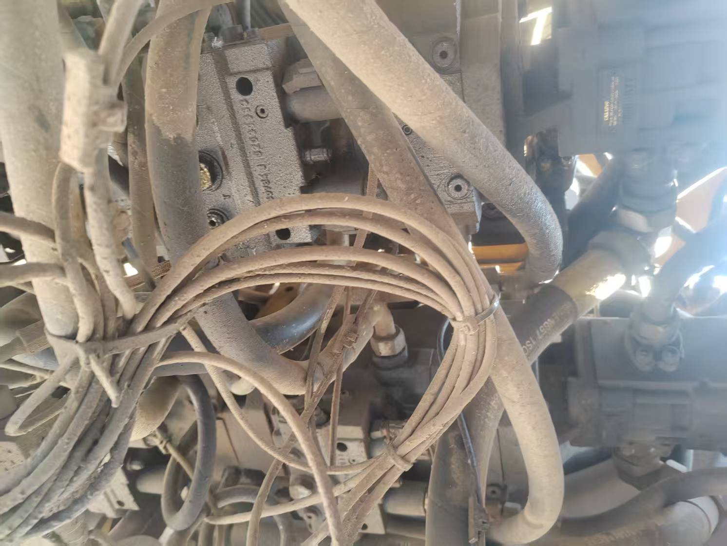 徐工XGC11000履带式起重机