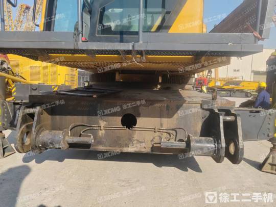 徐工XGC11000履带式起重机