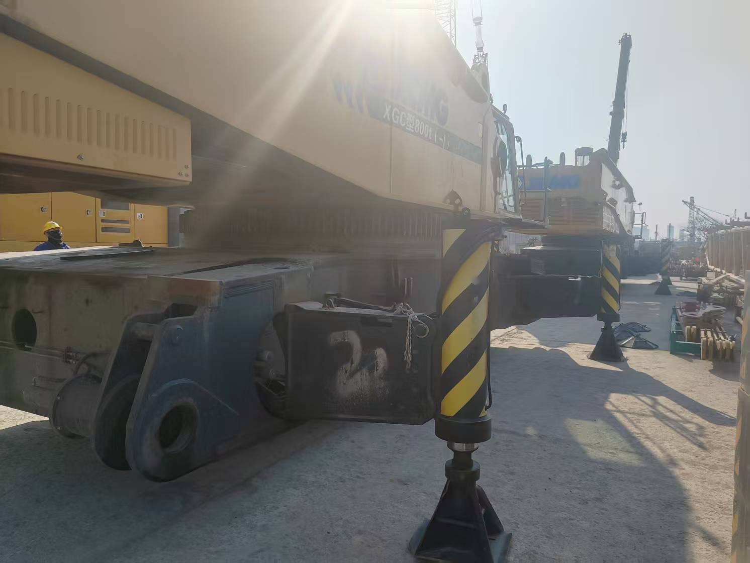 徐工XGC11000履带式起重机