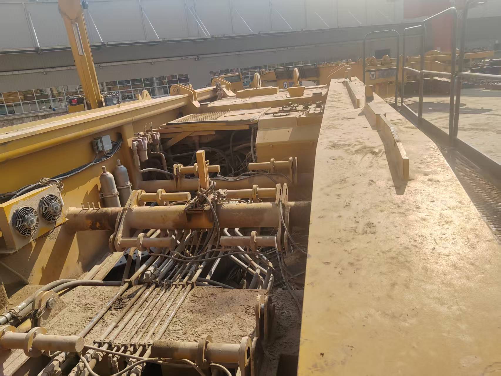 徐工XGC11000履带式起重机