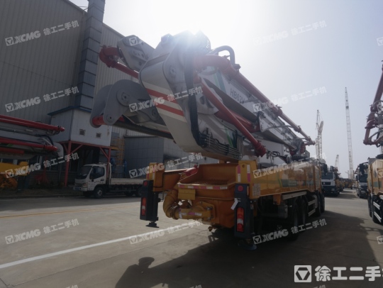 徐工HB62V泵車