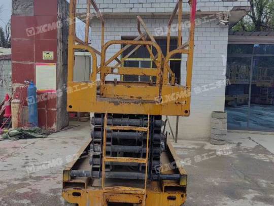 徐工GTJZ1012剪叉式高空作业平台