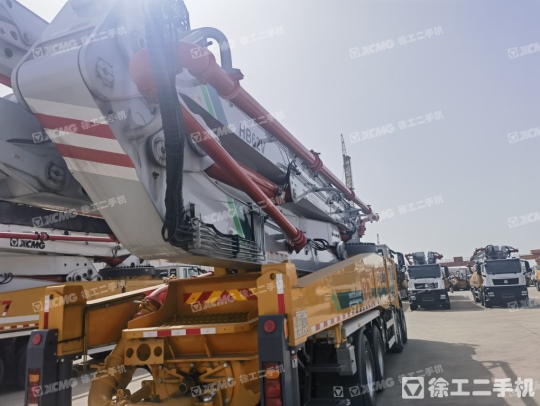 徐工HB62V泵車