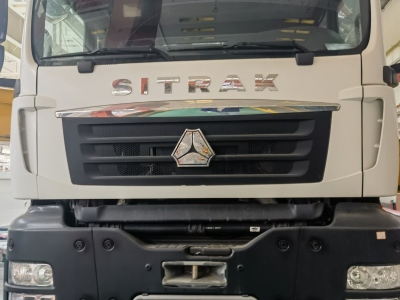 徐工HB60V泵車