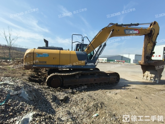 徐工XE380DK履带式挖掘机