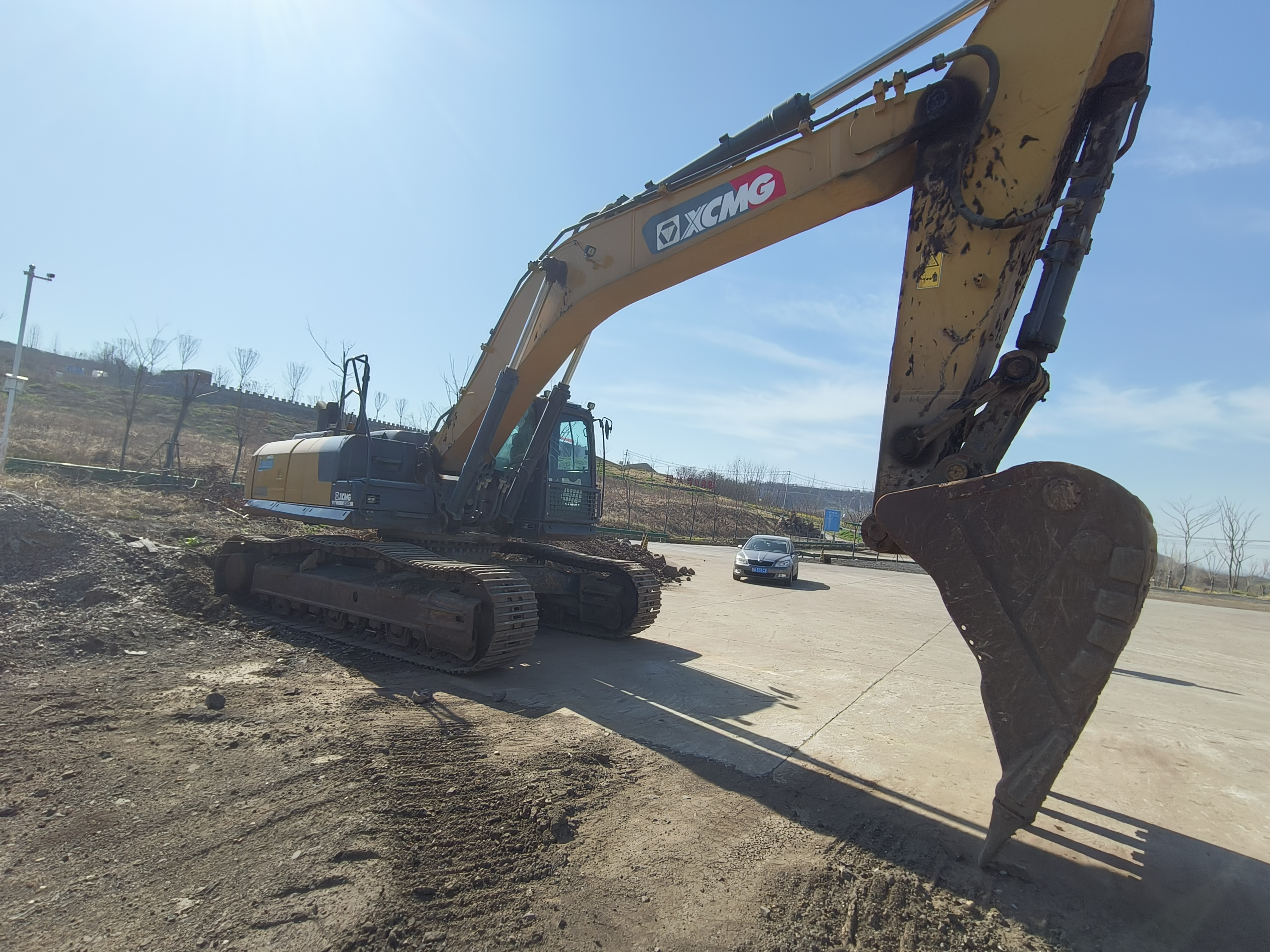 徐工XE380DK履带式挖掘机