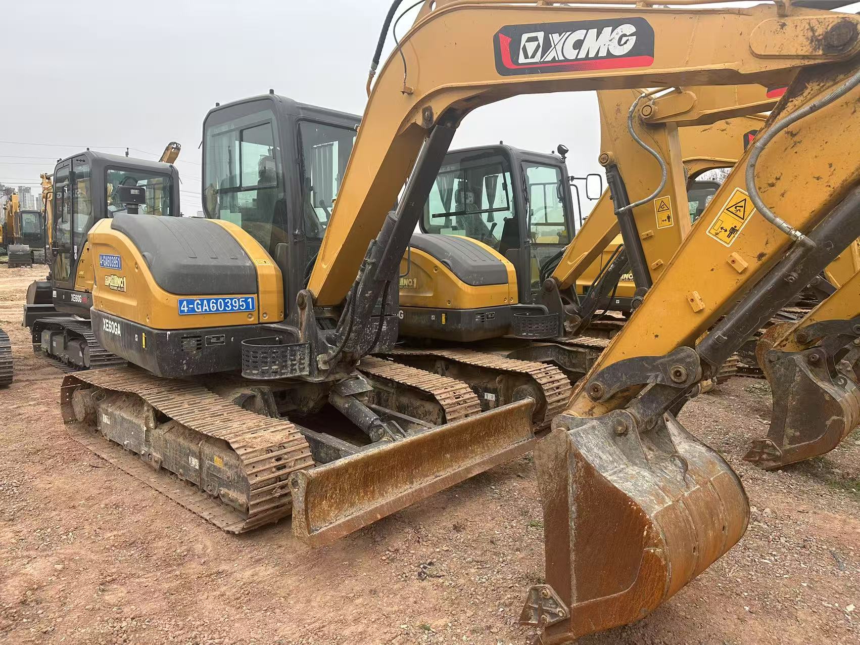 徐工XE60GA履带式挖掘机