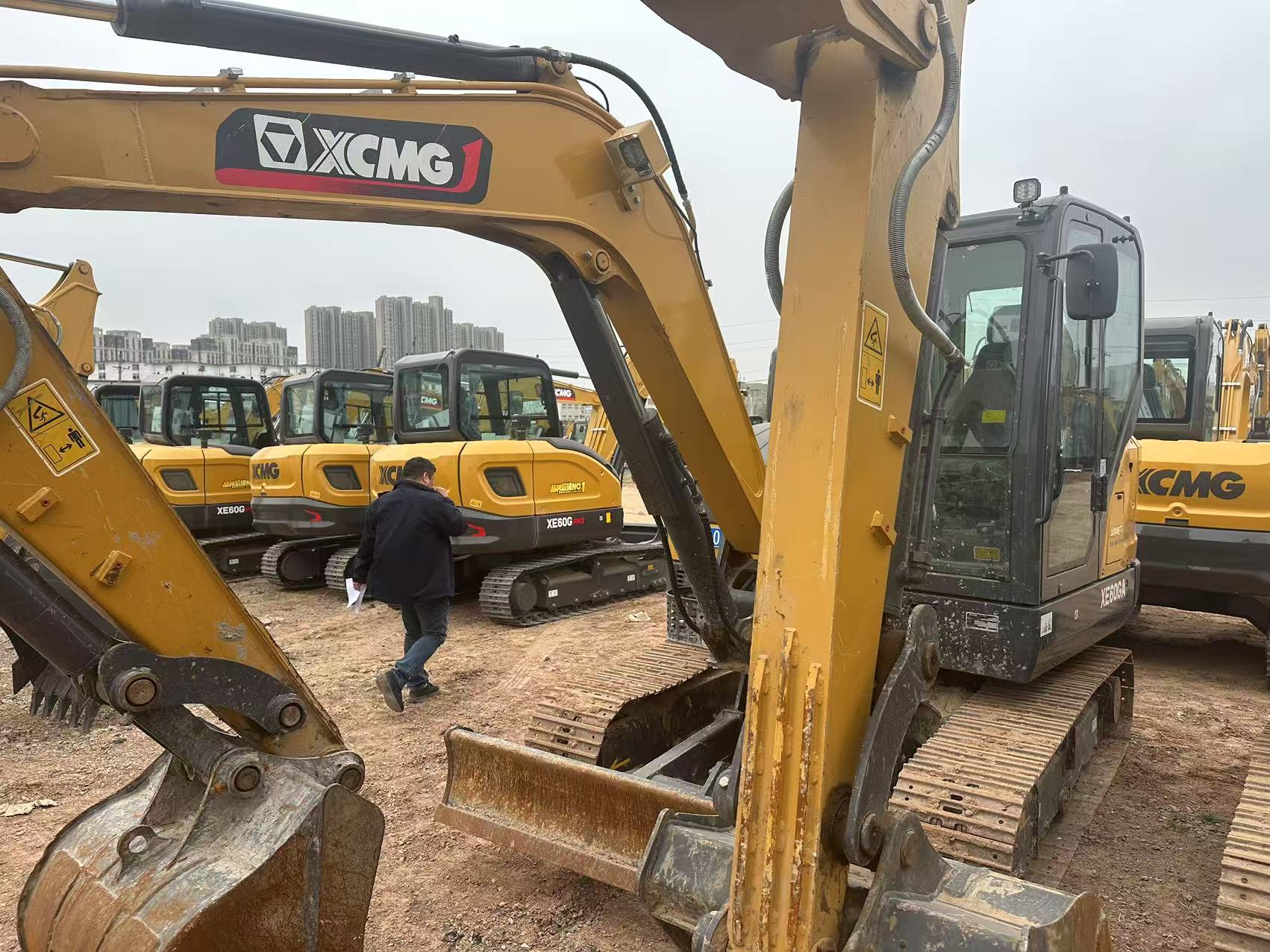 徐工XE60GA履带式挖掘机