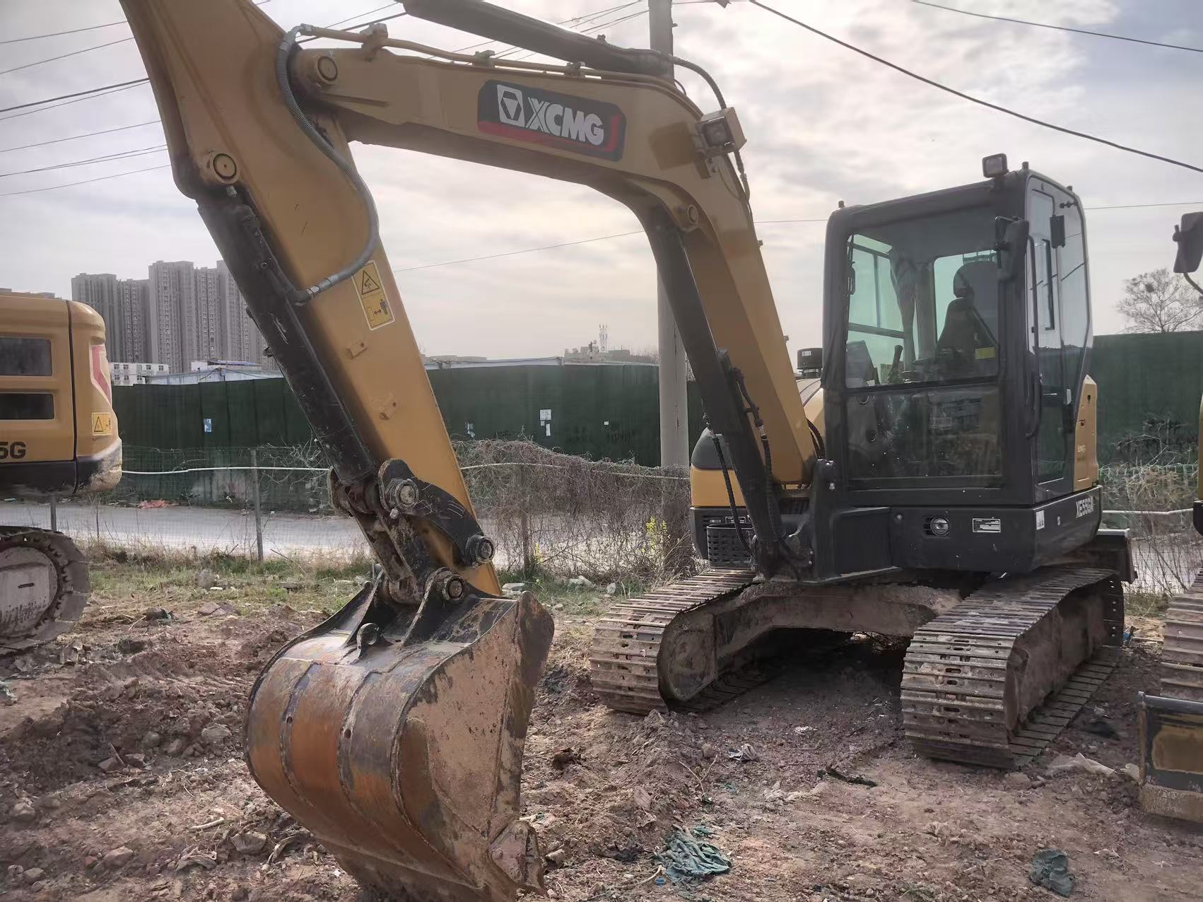 徐工XE155GA履带式挖掘机