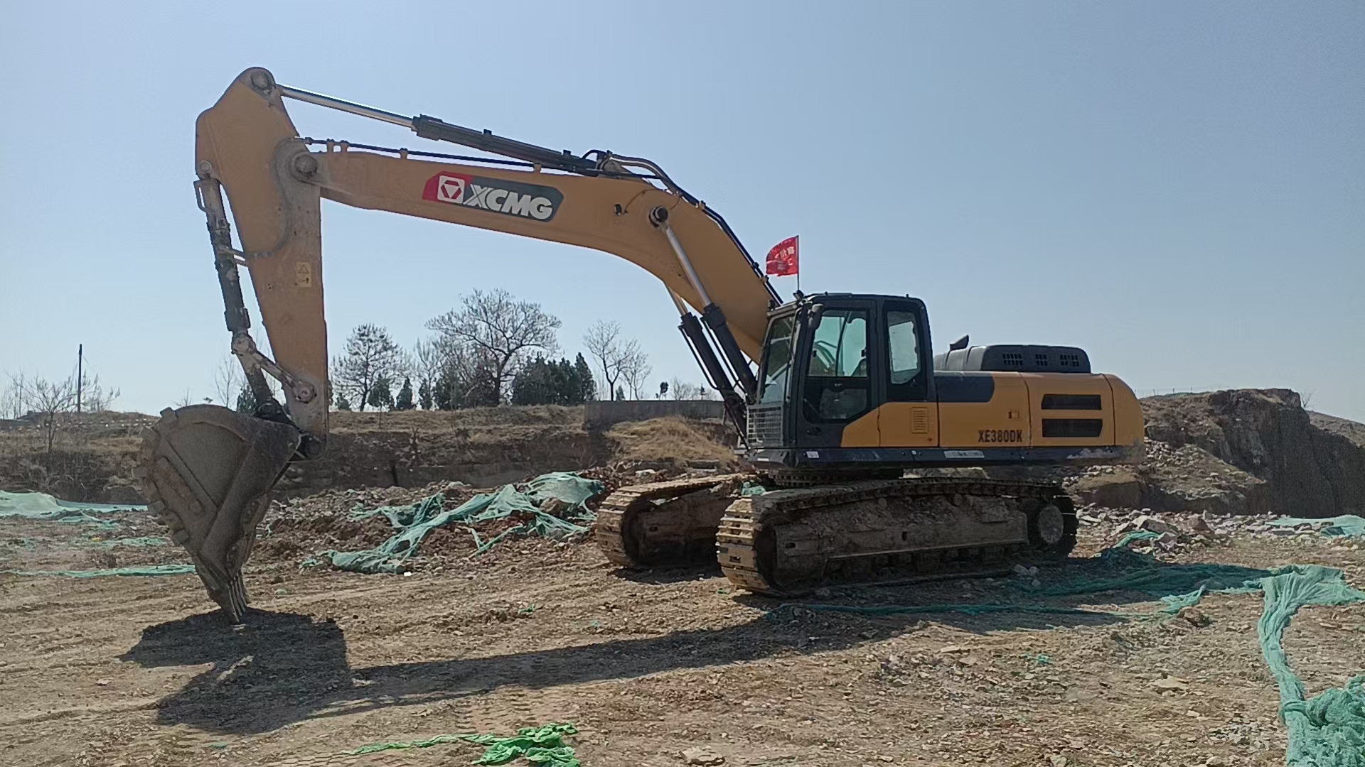 徐工XE380DK履带式挖掘机