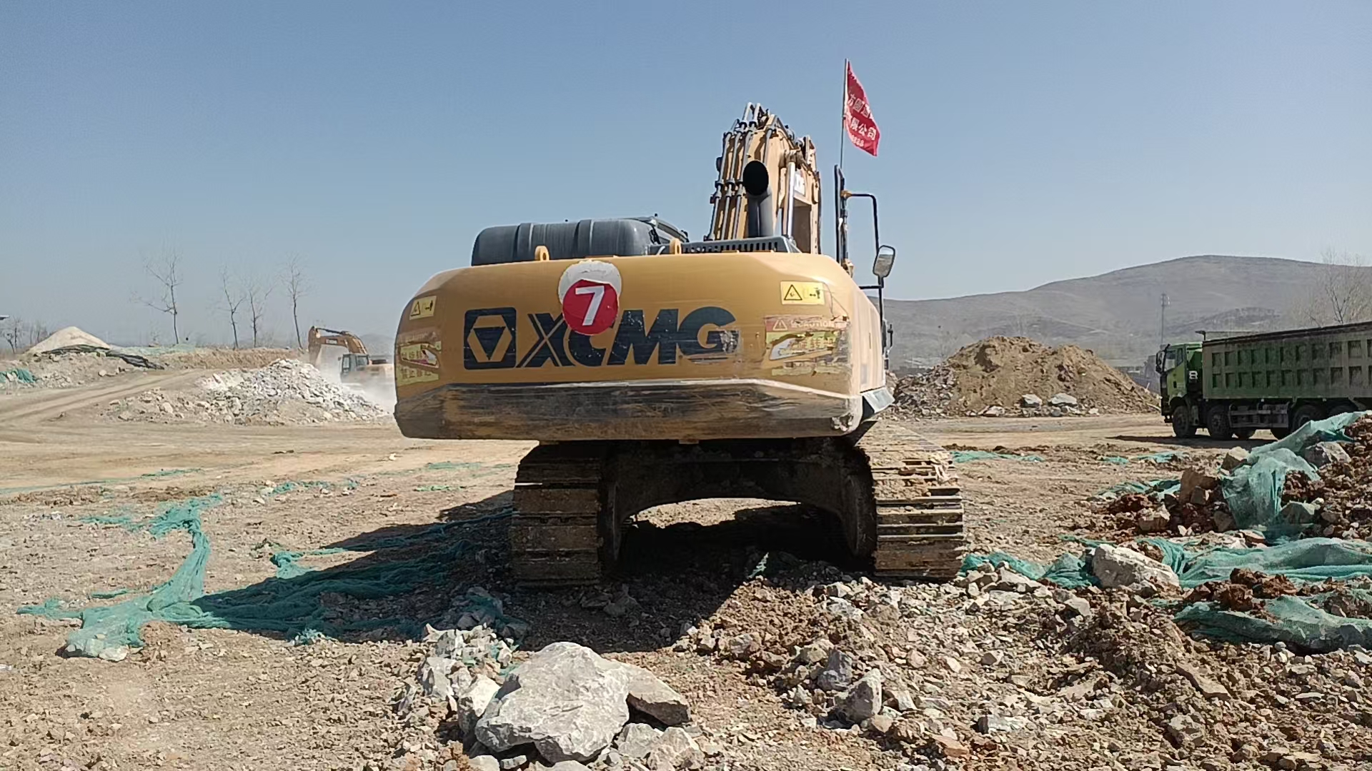 徐工XE380DK履带式挖掘机