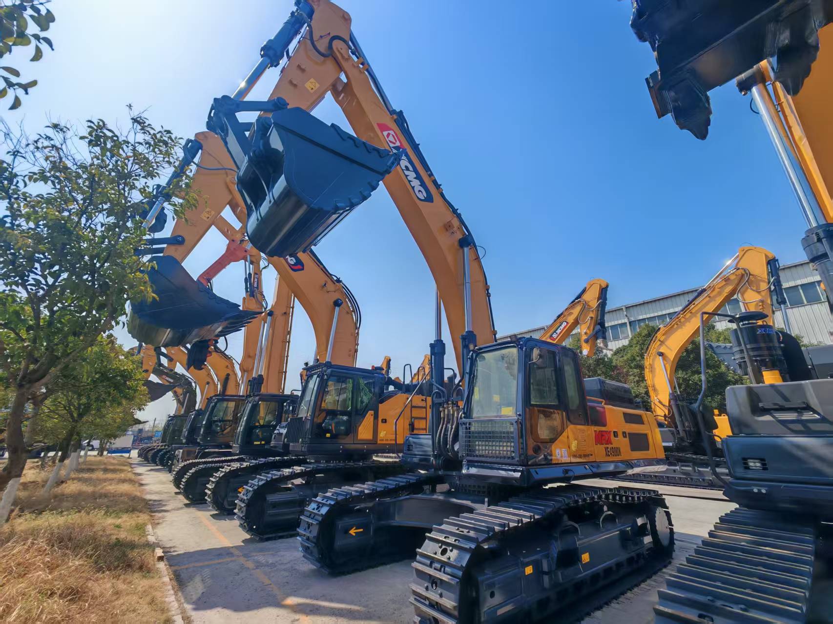 徐工XE490DK履带式挖掘机