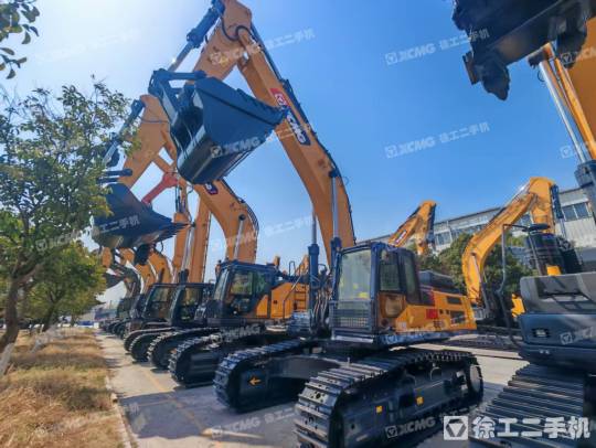 徐工XE490DK履带式挖掘机