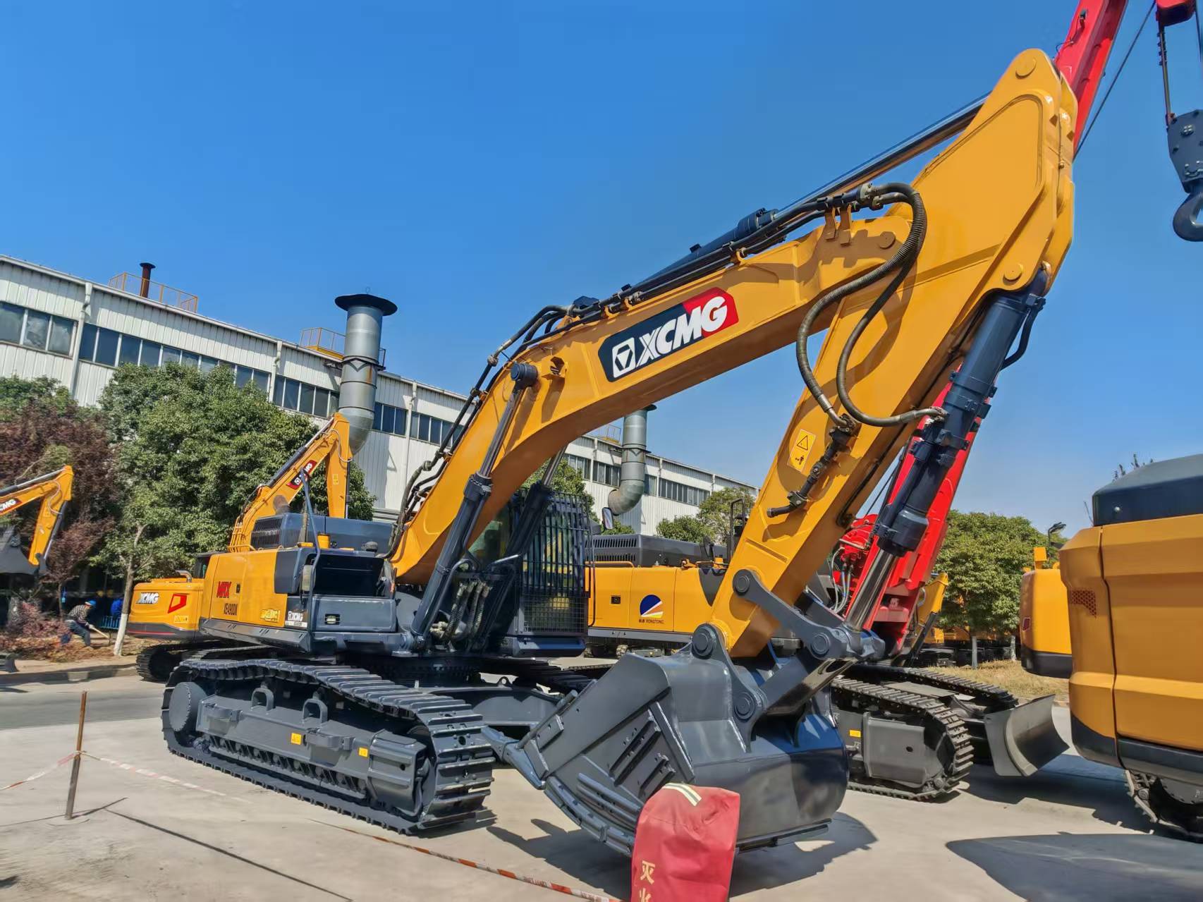 徐工XE490DK履带式挖掘机