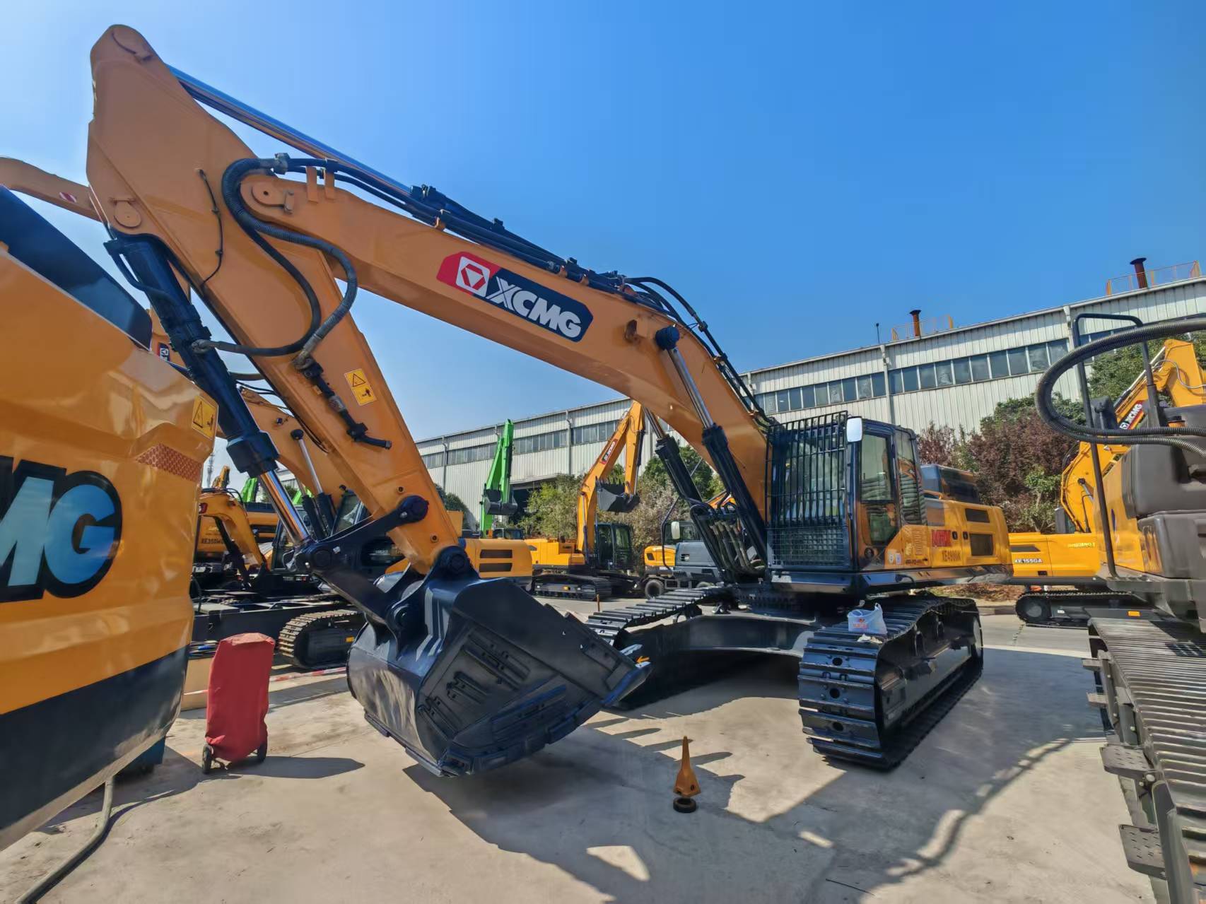 徐工XE490DK履带式挖掘机