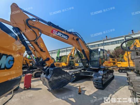 徐工XE490DK履带式挖掘机